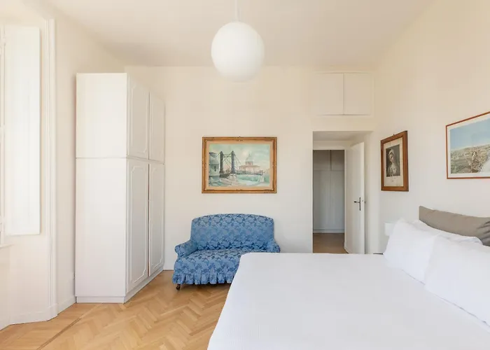 Apartment Elegant In Prati Rom