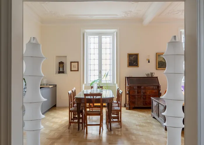 Elegant In Prati Apartment Rom